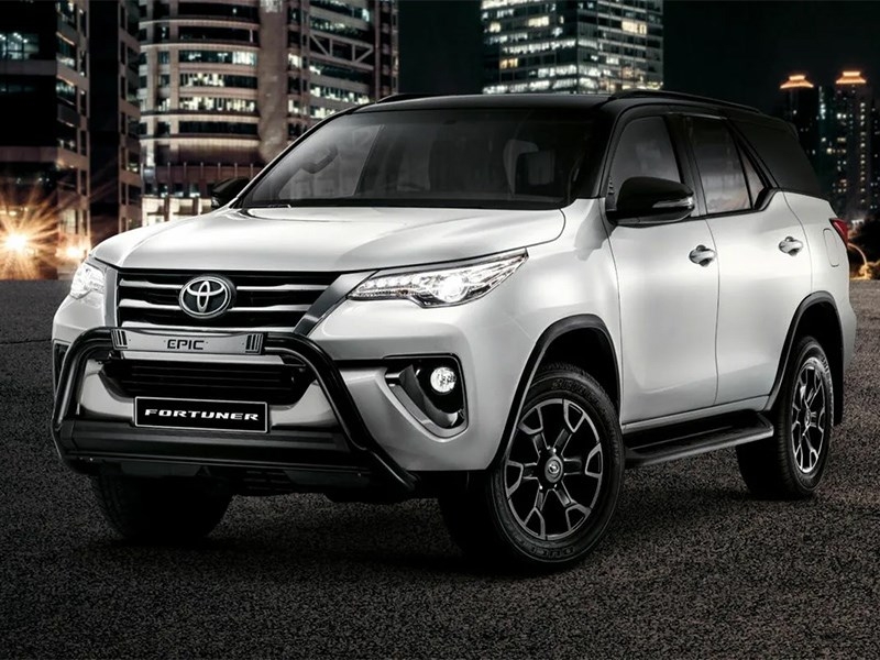 Минпромторг расширил список роскошных автомобилей