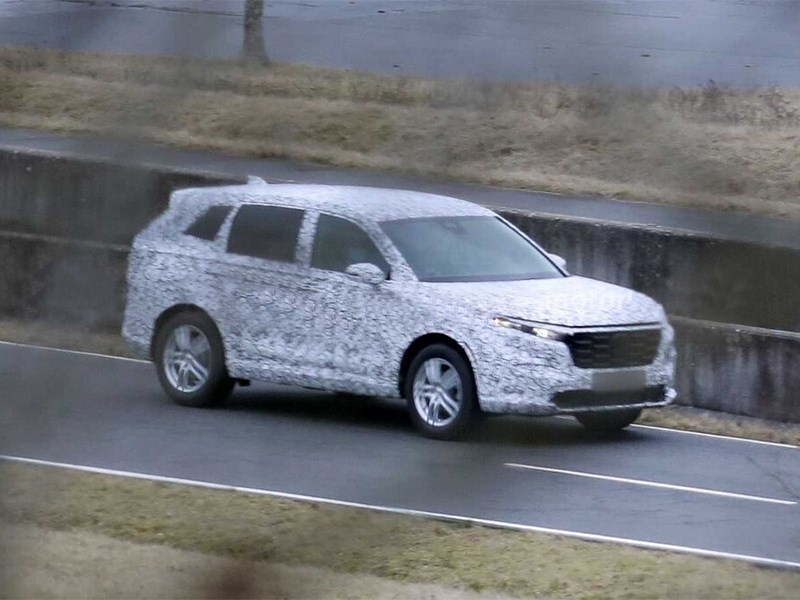 Новую Honda CR-V запечатлели на тестах