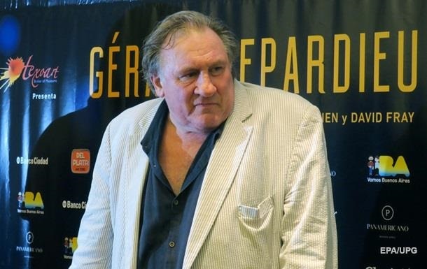 Во Франции возобновили дело против Депардье за домогательства