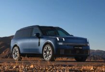 Марка Lynk & Co представила флагманский гибридный кроссовер 900 с двумя 30-дюймовыми 6K экранами