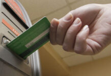 Россияне побили рекорд просрочек по кредитным картам: названы причины