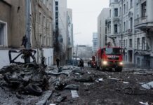 В Харькове 45-летняя женщина объезжала город, снимала военные объекты и отправляла фото ФСБшникам