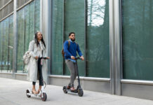 Популярный туристический город собрался жестко штрафовать за езду на самокатах по тротуарам