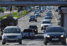 Автомобили в России стремительно стареют