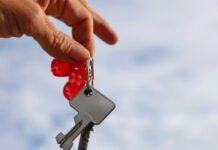 «Покупка квартиры сейчас — плохая идея»: эксперт о реальной стоимости жилья