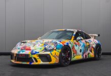 В Нидерландах продают уникальный Porsche 911 GT3 с ручной росписью