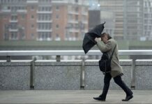 Мощный ураган накроет Украину 12 марта: назван регион, где ожидаются порывы 135 км/ч