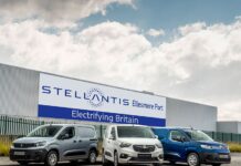 Stellantis увольняет 900 работников в США