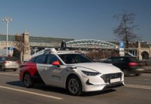 В России до конца 2025 года разработают ГОСТы для беспилотных автомобилей