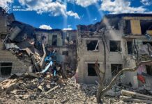 Армия России нанесла авиаудар по жилому дому в Купянске-Узловом — есть погибший и раненые