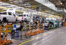 Из-за пошлин Трампа в мире произведут на 1,55 миллиона машин меньше