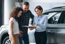 Россияне стали брать автокредиты на меньшие суммы