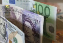 Рубль достиг двухлетнего рекорда в надежде на переговоры Путина и Трампа