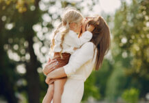 Депутаты обсуждают зарплаты домохозяек: помогут только тем, чье положение плачевно