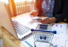 Первым делом — зарплата, а социальные гарантии — потом