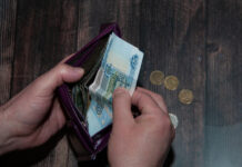 Российскую экономику ждет дополнительный шок: названы факторы риска