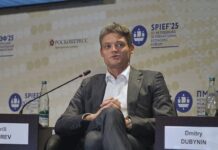 Сбер на ПМЭФ обсудил трансформацию мирового платежного рынка