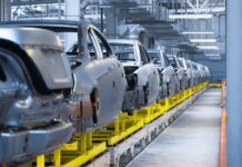 Stellantis планирует полностью обновить модельный ряд Chrysler, но не в пользу электрокаров