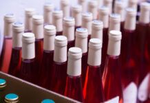 Пьяное равновесие: производство водки в России падает, а вина — растет