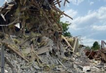 В Харьковской области российские военные нанесли авиаудар по Купянску, убив пожилого человека