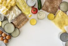 Названы причины, по которым россияне тратят на еду свыше трети доходов