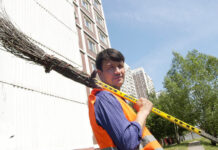 Пенсии работающих в РФ мигрантов хотят перераспределить в пользу россиян: в чем подвох