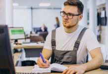 Мужчины стали чаще признавать огрехи на работе