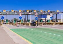 Многодетных родителей могут освободить от платы за проезд по платным трассам