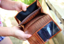 «Должность одна, а зарплаты разные»: с чем связаны диспропорции на региональных рынках труда