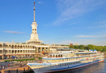 Магия речных круизов: как попасть на ужин с капитаном корабля