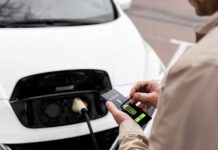 Рынок новых электрокаров в России начал восстанавливаться