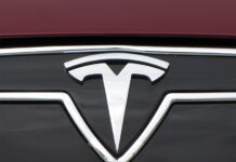 Илону Маску заплатили 29 млрд долларов, чтобы остаться у руля Tesla