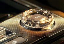 Zeekr показал интерьер нового флагманского кроссовера 9X