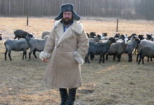 «Русские невольники для землевладельцев»: Герман Стерлигов нашел «радикальное решение кадровой проблемы»