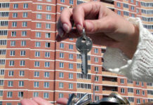 Взяли 4,5 млн, вернут 25: кто и зачем берет ипотеку под 22%