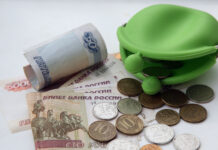 Омбудсмен Медведев: должникам по кредитам после всех изъятий оставляют прожиточный минимум