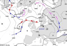 Лето делает паузу: неделя в Украине начнется с гроз и похолодания