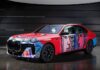 BMW превратила электрический седан i7 в арт-объект