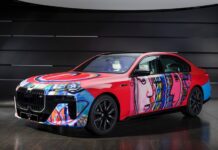 BMW превратила электрический седан i7 в арт-объект