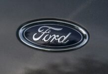Ford сокращает тысячу рабочих мест в Европе из-за слабого спроса на электромобили