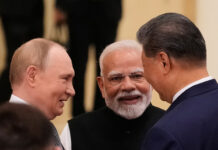 Кошмарный сон коллективного Запада становится явью: Путин, Си и Моди демонстрируют близость