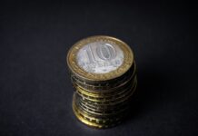 Пятнадцати миллионам россиян предстоит непростой выбор до 1 октября: натуральные льготы или денежные