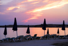 Отдых в бархатный сезон подорожал на 13%: куда собрались россияне по осени