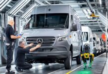 Mercedes-Benz наняла робособаку Boston Dynamics для контроля производства в Дюссельдорфе