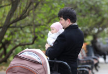 Чем старше ребенок, тем беднее семья: результаты нового исследования шокируют