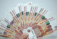 28% молодежи живут на деньги родителей: как меняется семейная экономика