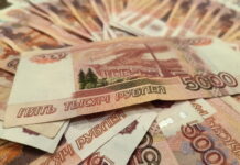 Рубль выдавливает доллар: рекордная доля нацвалюты во внешней торговле показала неэффективность санкций