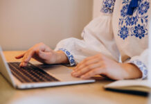 В России начали обсуждать идею православных финансов: сможет ли религия совместить деньги и этику