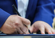 Рекордный рост найма по договорам ГПХ эксперты связали с проблемами в экономике