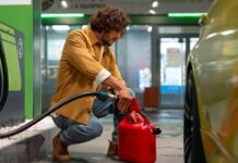 Бензин на тормозах: ждать ли новой волны подорожания на автозаправках к зиме